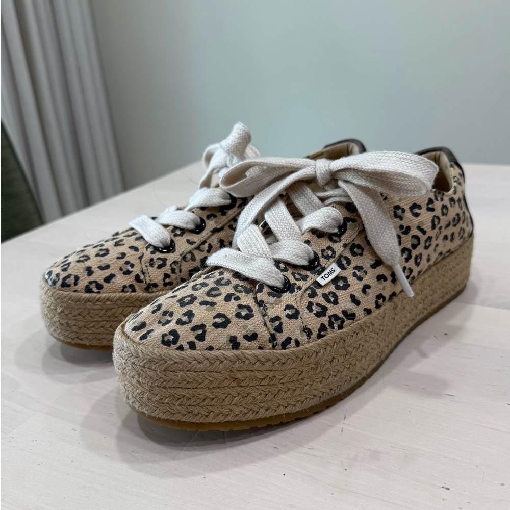TOMS Women's, Cassiah Platform Sneaker